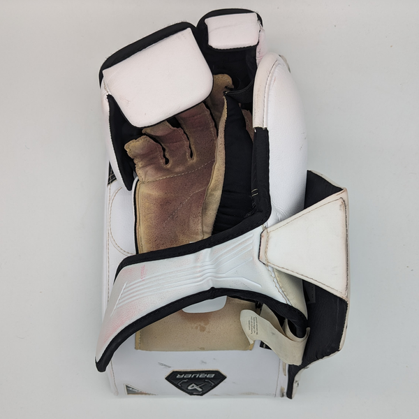 Bauer Supreme Mach - Used Pro Stock Senior Goalie Pad Set (Black/White)