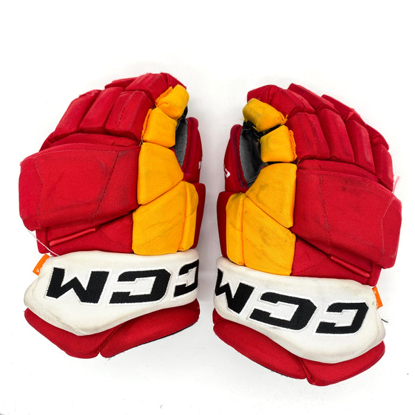 CCM HGJS - Used Pro Stock Glove (Red/Yellow)