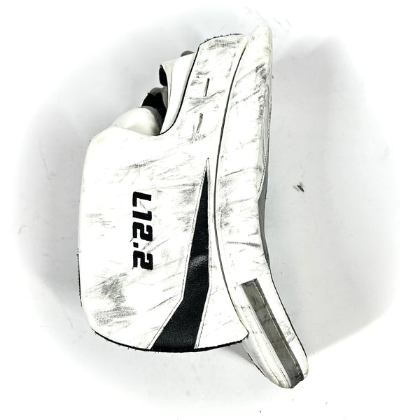 True L12.2 - Used Pro Stock Goalie Blocker (White/Grey)