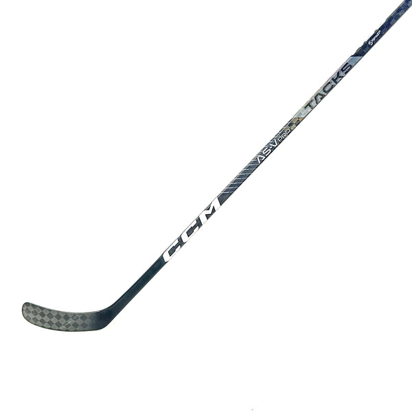 John Tavares NHL Pro Stock - CCM Tacks AS-V Pro