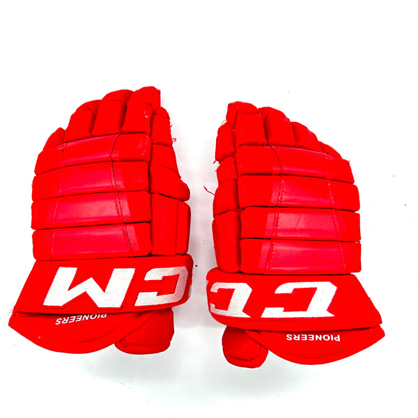 CCM HG97XP - Used Pro Stock Glove (Red)