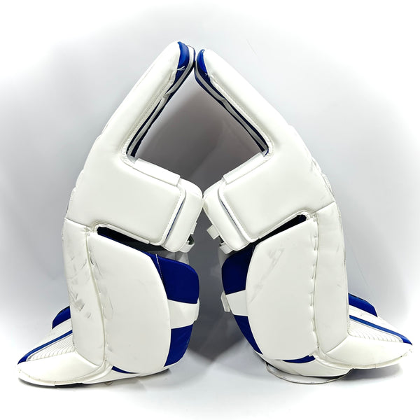 CCM Extreme Flex 6 - Used CHL Pro Stock Senior Goalie Pads (White/Blue)