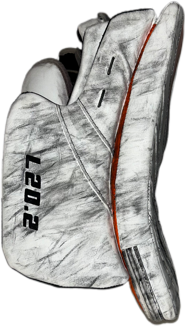 TRUE L20.2 - Used Pro Stock Goalie Full Set (White/Orange/Black)