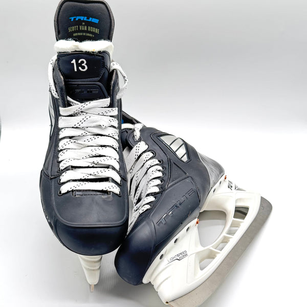 TRUE SVH Pro Custom - Pro Stock Hockey Skate - Size 9