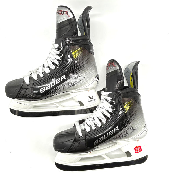 Bauer Vapor Hyperlite 2 - Pro Stock Hockey Skates - Size 6.5 Fit 1