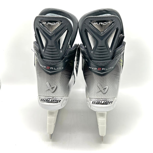 Bauer Vapor Hyperlite 2 - Pro Stock Hockey Skates - Size 6.5 Fit 1