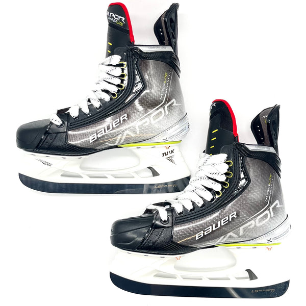 Bauer Vapor Hyperlite - Pro Stock Hockey Skates - Size 5 Fit 2