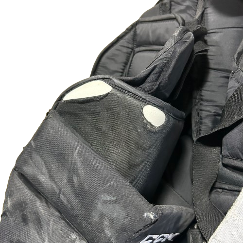 CCM PRO - Used Pro Stock Goalie Chest Protector (Black)