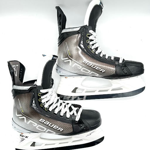 Bauer Vapor Hyperlite - Pro Stock Hockey Skates - Size L: 9 R: 8.75