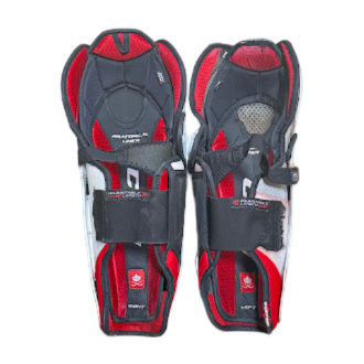 Used - CCM FT4 Pro Shin Pads - 15"