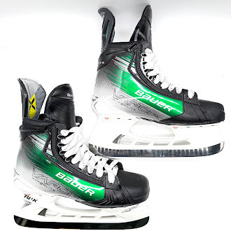 Bauer Vapor Hyperlite 2 - Pro Stock Hockey Skates - Size 7D (Green)