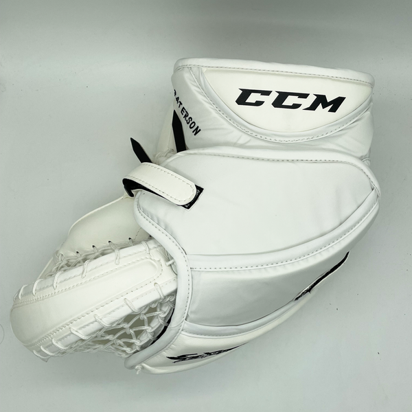 CCM Extreme Flex Pro - New Pro Stock Goalie Glove (White)