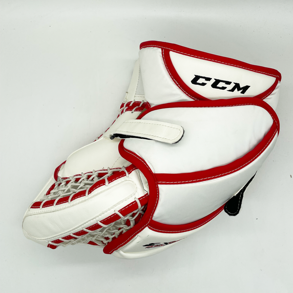 CCM Extreme Flex Pro - Used Pro Stock Goalie Glove (White/Red)