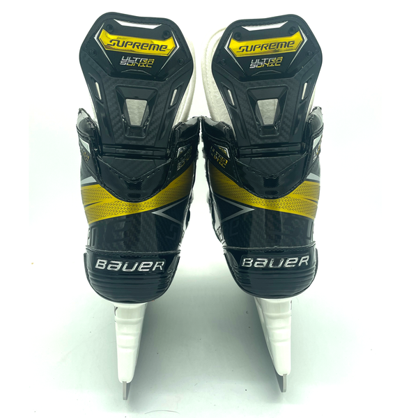 Bauer Supreme Ultrasonic - New Pro Stock Hockey Skates - Size 7.5