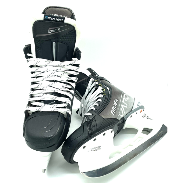 Bauer Vapor Hyperlite - Pro Stock Hockey Skates - Size L11.125 R10.5