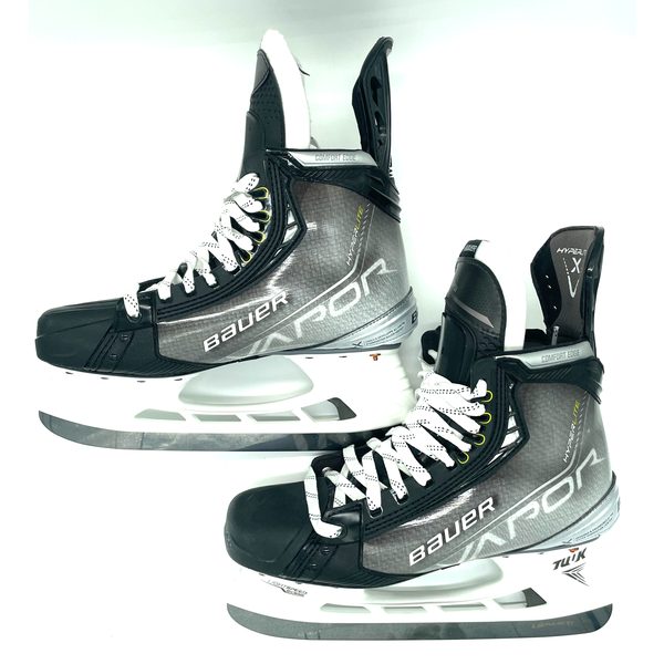 Bauer Vapor Hyperlite - Pro Stock Hockey Skates - Size L11.25 R10.125